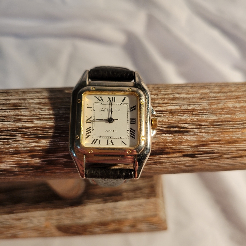 Finity Men's Black and Gold Watch